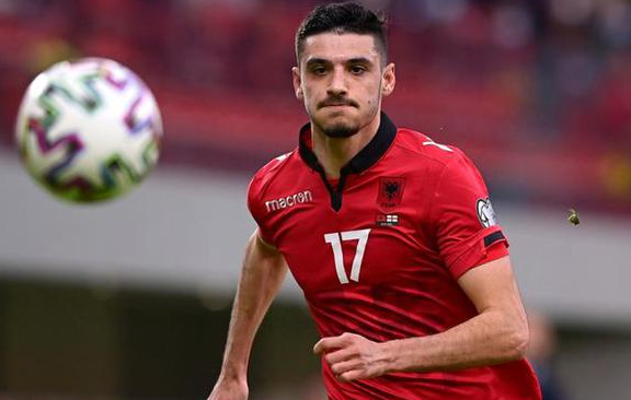 摩纳哥转会传闻：布罗亚可能成为本耶德尔的替代者，但仅为第三选项