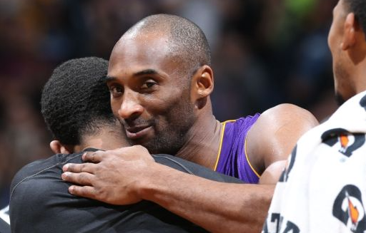 尼克-杨回忆：科比的一次替补席经历，新秀的尴尬与成长