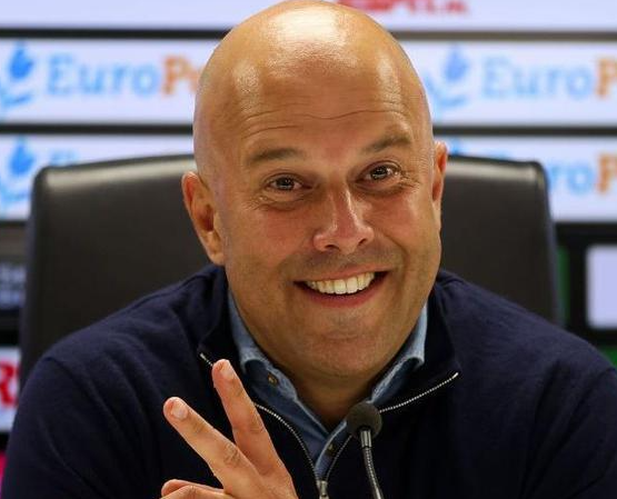 斯洛特：瓜迪奥拉与我并非同类，但共享控制欲