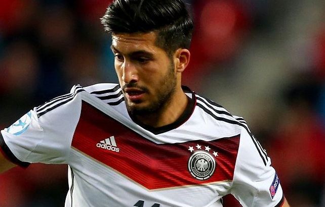 埃姆雷-詹：皇马对阵拜仁，状态起伏，拜仁占据主动但最终比分2-2