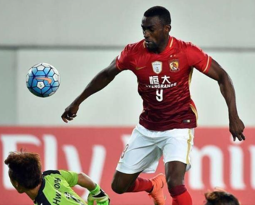 穆里奇在恒大期间薪资概览