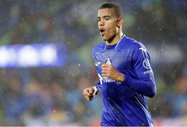 曼联续约+出售：格林伍德转会风波，卖价能否达标待揭晓！"