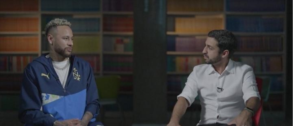 内马尔：梅西和阿根廷队像活在天堂，我和他在巴黎像活在地狱