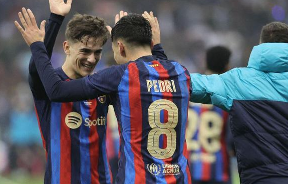 古利特直言不讳：德容未能提升队友表现，上届世界杯表现如幽灵般游离