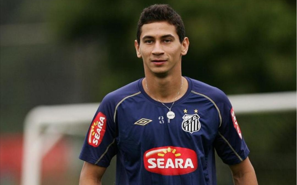 曾与内马尔齐名的甘索缘何归于沉寂？