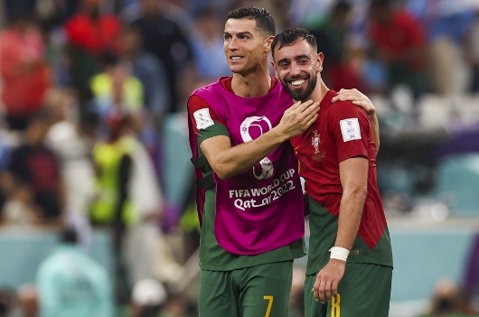 老雷看欧洲杯：盯上葡萄牙队，B费竞争金靴C罗抢点球？