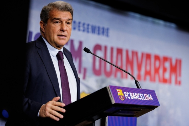 拉波尔塔谈“主席播客”：巴萨皇马之争再起波澜