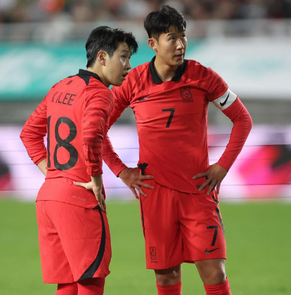 孙兴慜盛赞新加坡足球显著进步，强调足球发展需耐心耕耘