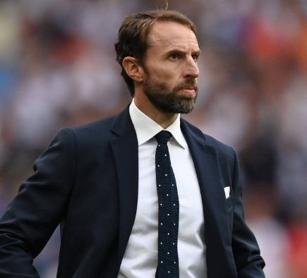 索斯盖特执教英格兰大赛成绩及争议分析