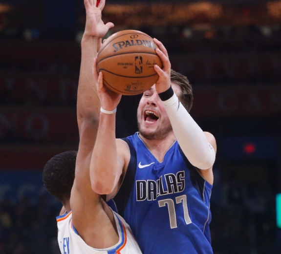 东契奇谈防守哲学：团队之力，沟通之桥