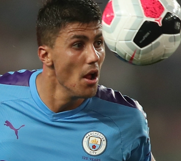 罗德里：世界最佳中场之争的佼佼者