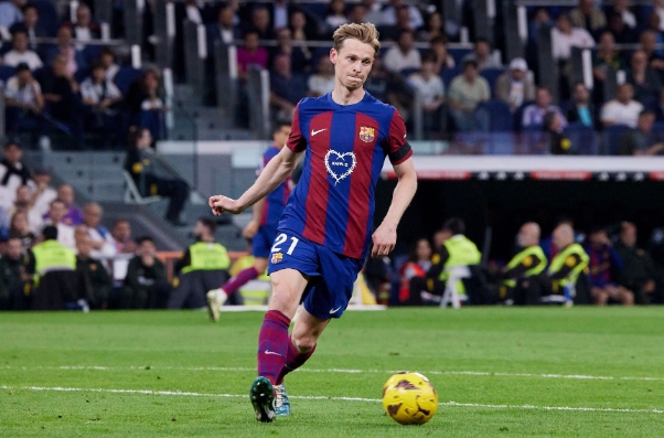 德容希望季前赛复出 巴萨制定康复计划