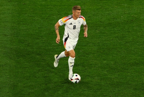 克罗斯：德国队轻松晋级，欧洲杯的第二场胜利之谜解析