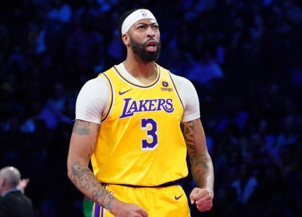 段冉：湖人真正的命门不在雷迪克身上 希望他不拖球队后腿