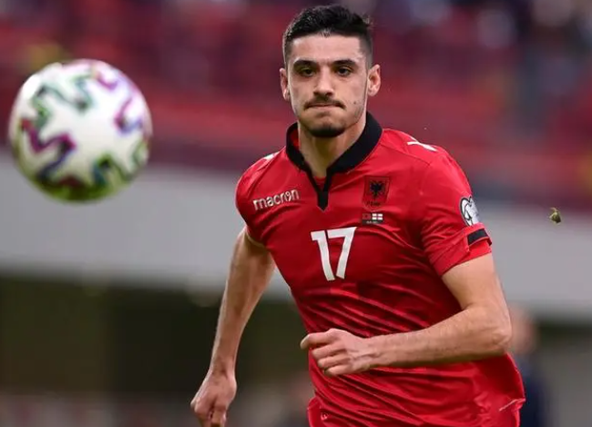 2016欧洲杯阿尔巴尼亚主教练是谁