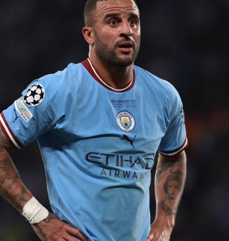 太阳报：沃克婚外情对象的真人秀被取消，沃克妻子安妮感到欣慰