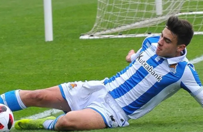 尤文图斯后腰巴雷内切亚加盟阿斯顿维拉，签约至2029年，新篇章正式开