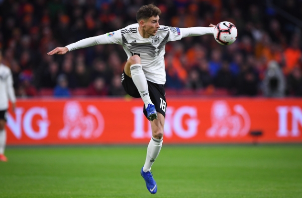 拜仁风波！格雷茨卡未能首发成为球队焦点