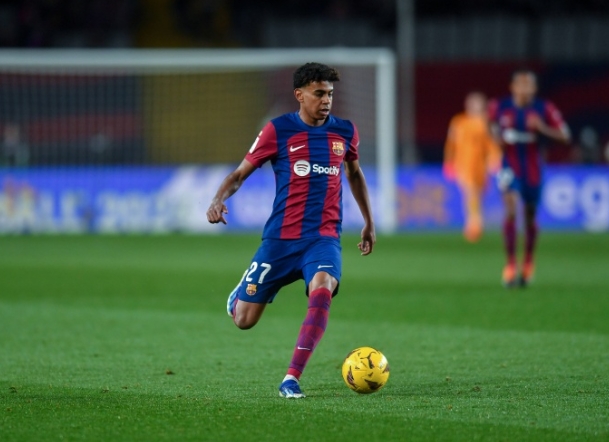 巴萨坚决护航亚马尔，巴黎愿以2.5亿欧天价求购