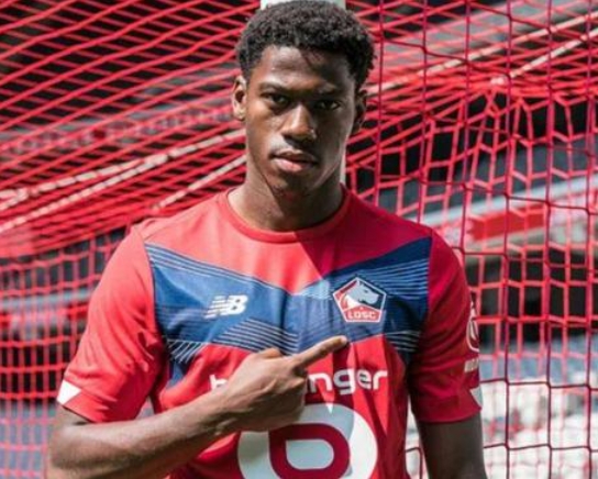 委内瑞拉对阵加拿大：半场战报与球员表现分析