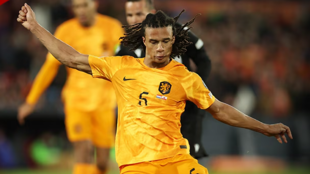 荷兰逆转晋级欧洲杯四强：阿克盛赞团队心态与韦格霍斯特关键作用