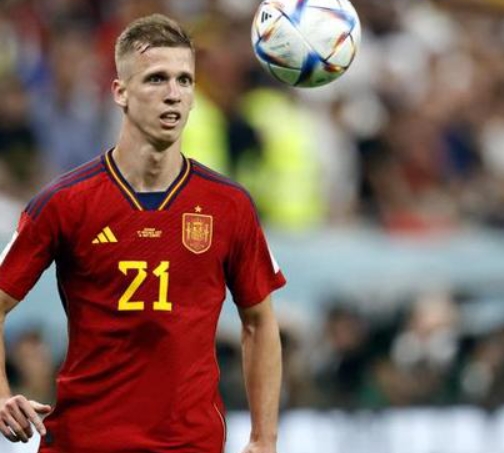 天空体育：曼城与巴萨争夺奥尔莫，6000万欧解约金本月到期