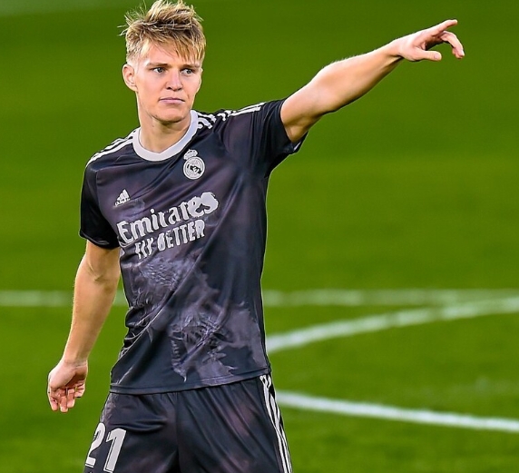 厄德高：新赛季阿森纳剑指冠军，力求赛季全程稳定强大