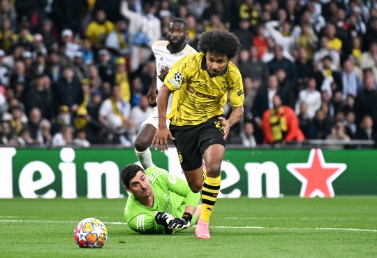 德国新星阿德耶米备受切尔西、利物浦、米兰和尤文追逐