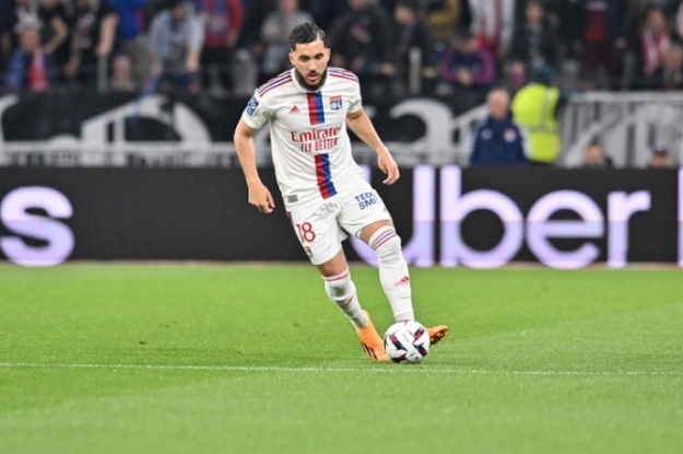  多特蒙德与切尔基接近签约：转会窗口的关键一步