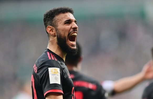 拜仁悬念：马兹拉维去留之争