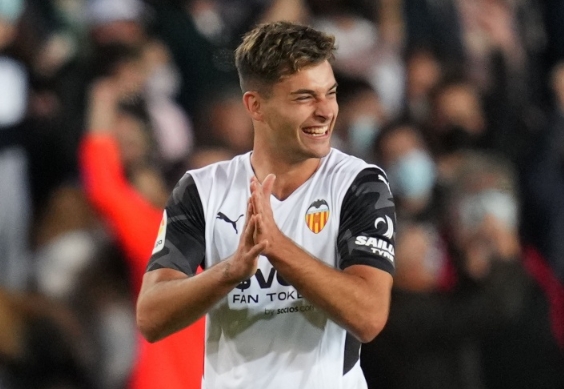 博洛尼亚锁定下一个目标：追逐杜罗的签约之旅