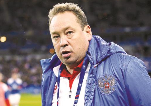 斯卢茨基战术解析：433阵型非为费南多定制，积分领先才是关键