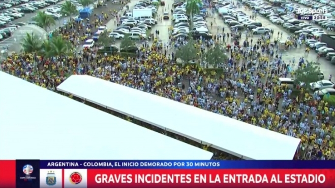 美洲杯决赛安保混乱，比赛延迟进行