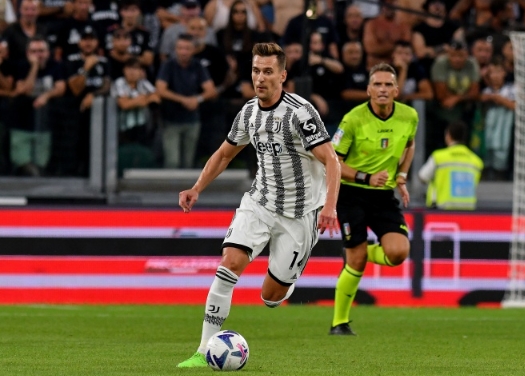 拉齐奥租借加强制买断塔瓦雷斯