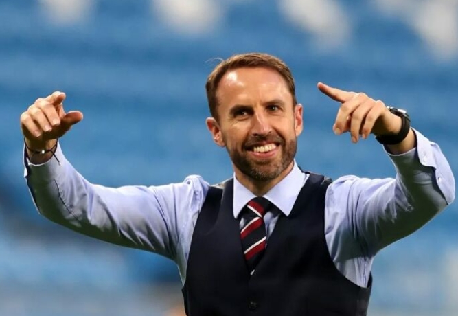 沃特金斯深情致谢索斯盖特：感恩机遇，祝愿未来新篇章