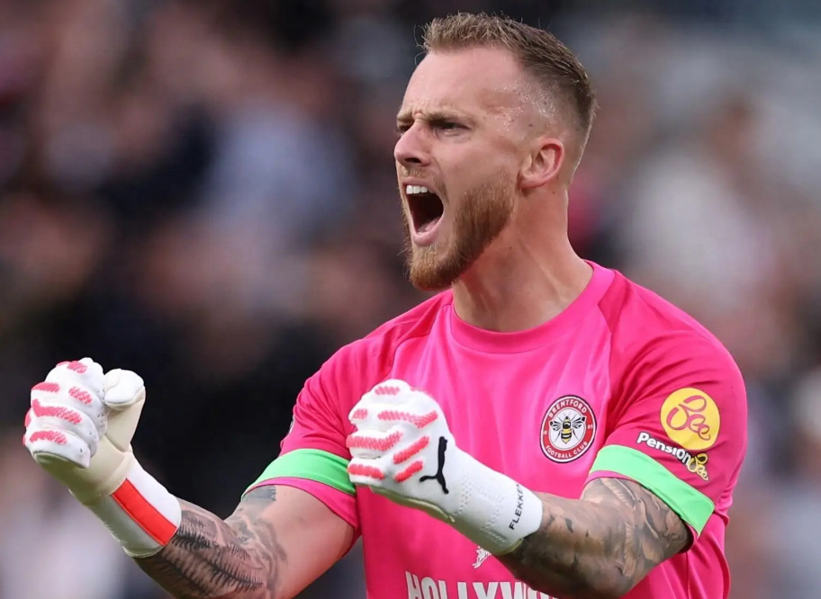 弗莱肯：荷兰队欧洲杯的坚实防线守护者