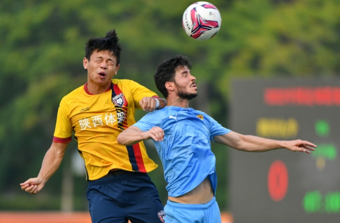 埃杜-加西亚：胜利之吻，献给新生女儿的温馨献礼