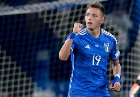 尤文锁定意大利国脚拉斯帕多里和雷特吉