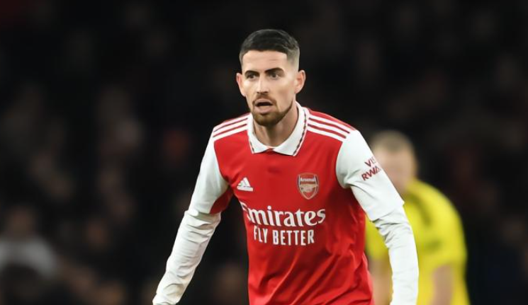 若日尼奥在2024欧洲杯的表现与贡献：稳健中场的坚守