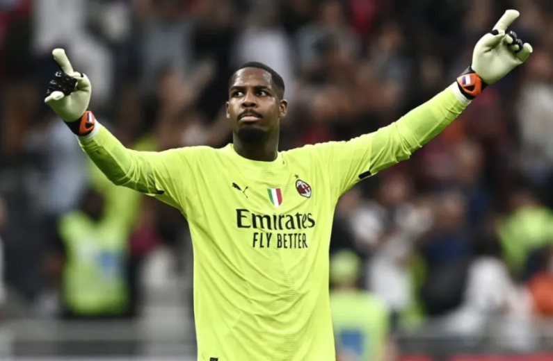 迈尼昂：法国队门前的守护神