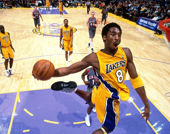 科比雕像新篇章：第二座雕像即将揭幕，第三座蓄势待发