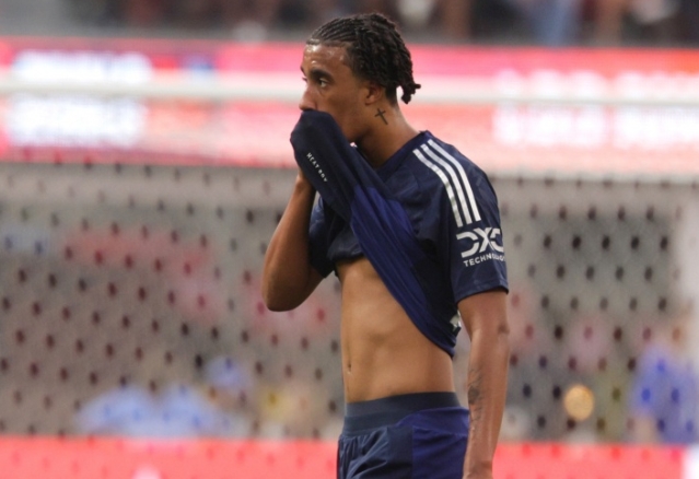 曼联寄望约罗伤缺期间在英格兰安顿下来