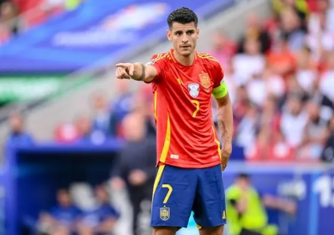 莫拉塔：西班牙锋线的坚韧力量