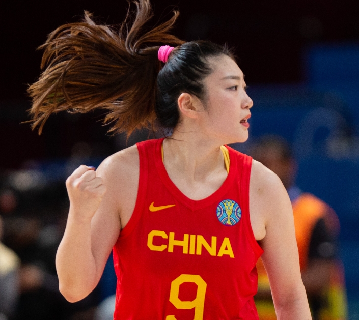 李梦：无惧对手，为中国女篮精神而战