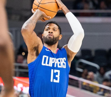 乔治：以激情、忠诚与随和铸就篮球之路，三大巨擘引领前行