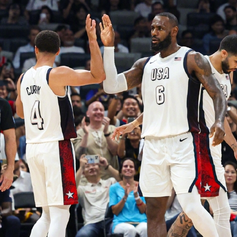 库里盛赞詹姆斯：稳定之光，引领团队前行