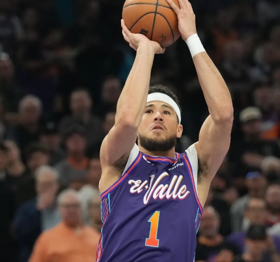 布克：从“克莱接班人”到菲尼克斯之星的蜕变之旅