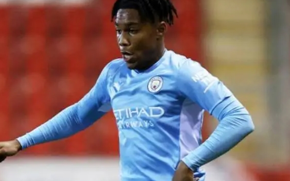 罗马诺：曼城20岁边锋汉密尔顿350万签米德尔斯堡