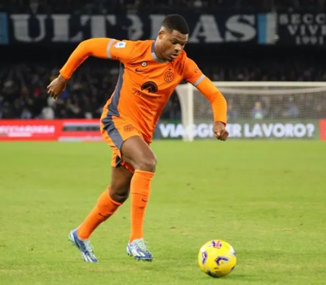 邓弗里斯：荷兰边路的一把利刃——2024欧洲杯荷兰vs英格兰半决赛表现分析