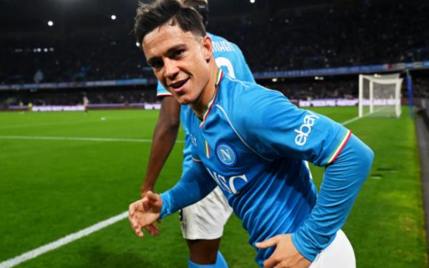 拉斯帕多里在2024欧洲杯B组第三轮：意大利队的灵动之翼